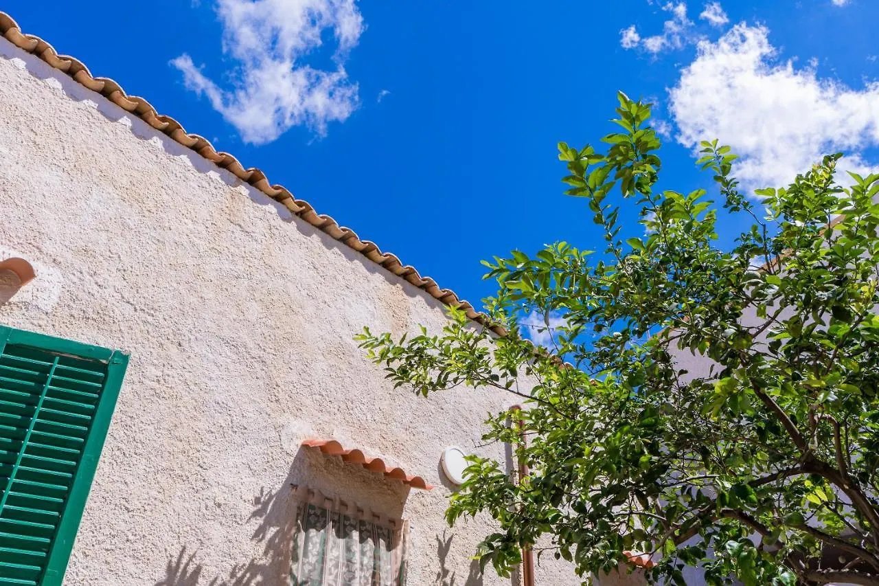 Holiday home Casa Dorotea Villa Tre Fontane Italy